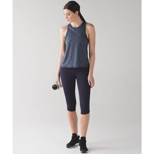 Lululemon Squad Goals Crops Capri Leggings Navy Blue Size 4